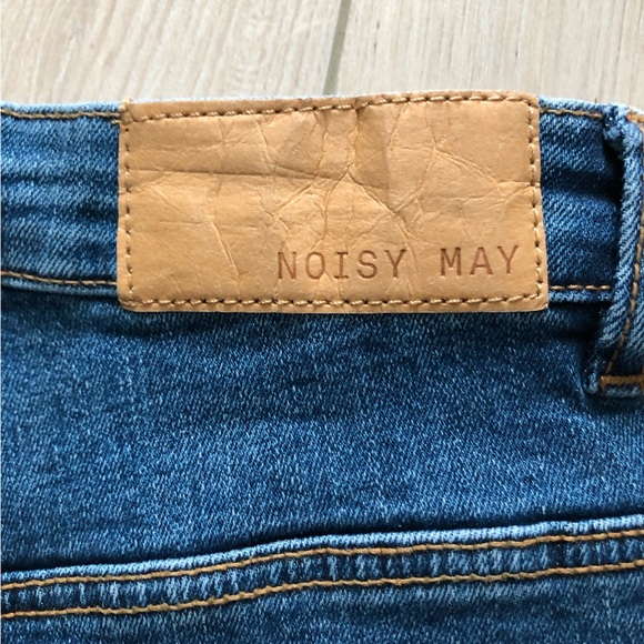 Noisy May High Rise Cropped Flare Jeans - Picture 10 of 14